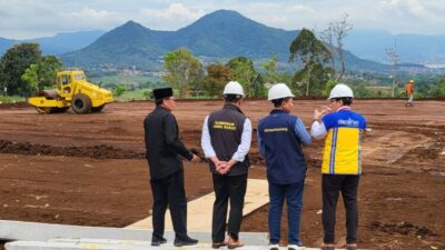 Tinjau Groundbreaking Pembangunan Gedung Pencak Silat, Phinera Wijaya: “Harus Dapat Meningkatkan Perekonomian dan PAD”