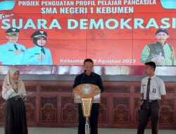 Ditanya Siswa SMA Mengapa Kebumen Menjadi Kabupaten Termiskin?… Bupati: “Rp 1 Triliun Untuk Anggaran Pendidikan”