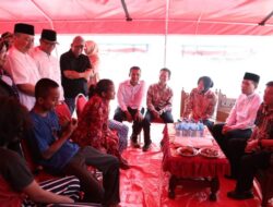 Mensos Bantu Ternak Kambing Keluarga Penyandang Disabilitas Intelektual di Blitar