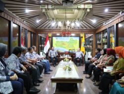 Jelang Penetapan UMP, Pj Gubernur Jateng Serap Aspirasi Pengusaha