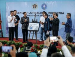 Kadisdik Dampingi Menristek Ikuti Pembukaan Sekolah Jurnalisme Indonesia Angkatan Pertama