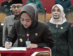 Bupati dan DPRD Setujui Raperda Fasilitasi Pengembangan Pesantren Menjadi Perda Purbalingga