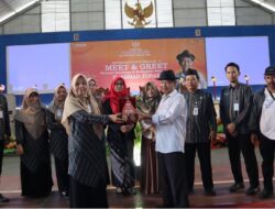 SMAN 1 Purwareja Hadirkan Sastrawan Nasional Ahmad Tohari Untuk Motivasi Sukses Menjadi Penulis