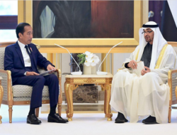 Presiden Jokowi Bahas Empat Hal Saat Bertemu Presiden MBZ di Abu Dhabi
