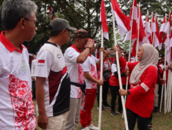 Jelang HUT ke-79 RI, Bupati Purbalingga Bagikan 29 Ribu Bendera Merah Putih