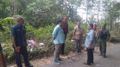 Tindaklanjuti Keluhan Masyarakat, Jalan Merbaboe Dibersihkan