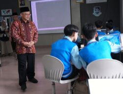 Mendikdasmen Tinjau Langsung Kelas Coding di Kabupaten Bandung
