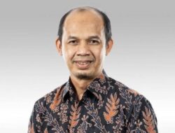 Mengukir Standar Baru: Dedikasi Dr. Muchlas Rowi dalam Tata Kelola BUMN