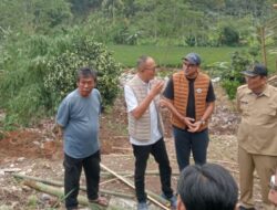 Pasngan Ayep Zaki – Bobby Maulana Kembali Kunjungi Korban Bencana Alam