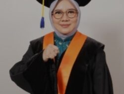 Prof. Dr. Mite Setiansah, S.IP, M.Si. Dari Pegiat Literasi ke Profesor Komunikasi