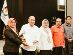 KPU Banyumas Tetapkan Sadewo-Lintarti Jadi Bupati dan Wakil Bupati Terpilih