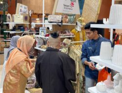 Rumah BUMN Dukung UMKM Indonesia dan Ajak Pengunjung untuk Dukung Produk Lokal di Pameran INACRAFT 2025