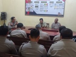 Usai Apel Pagi, Kapolsek Rangkasbitung Polres Lebak Pimpin ANEV Di Ruangan Media Center