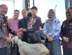 Bupati Sadewo Serahkan Bantuan Bibit Ikan dan Ternak, Dorong Ketahanan Pangan dan Ekonomi Lokal