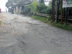 Warga Kel. Karangtengah Kembali Keluhkan Jalan Rusak, Sering Jadi Penyebab Kecelakaan