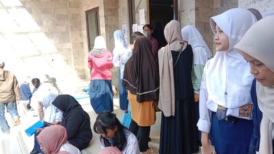 Antusiasme Membludak, Proses Daftar Ulang di SMKN 3 Cimahi Dipadati Orang Tua dan Siswa Baru