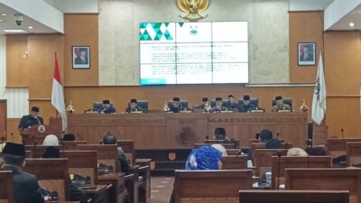 Pemerintah Kota Cimahi Sampaikan Laporan RPJMD 2024 di Rapat Paripurna DPRD Kota Cimahi