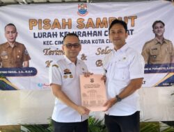 Pisah Sambut Lurah Cibabat, Muhammad Faisal Serahkan Tongkat Kepemimpinan kepada Bambang Wahyu Purwasto