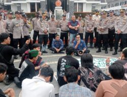 Wakil Wali Kota Sukabumi Temui Massa HMI, Bahas Tuntutan Aksi 1 September