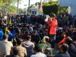 Mahasiswa Gelar Aksi ke DPRD Cimahi, Tuntut Pertanggungjawaban Pemkot dan Kinerja DPRD Kota Cimahi