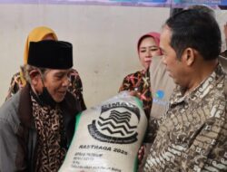Dinsos Cimahi Pastikan Beras Bantuan Rastrada Berkualitas Premium dari Bulog