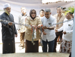 Wabup Banyumas Resmikan MCK Umum, Ajak Warga Tingkatkan PHBS