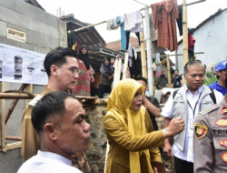 Peduli Warga Kurang Mampu, Pemkab dan Baznas Sumedang Bantu Penerima Rutilahu dengan Paket Sembako