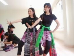 Menjaga Denyut Tradisi di Jantung Kota Bandung, Peran Ibu dan Sanggar Genta Studio