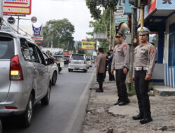 Kapolres Cimahi Turun ke Jalan, Atur Arus Lalu Lintas di Lembang Demi Cegah Kemacetan