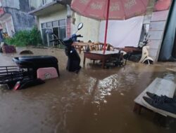Motor Terendam, Kulkas Hanyut : Warga Jalan Santa Jadi Korban Banjir Berulang
