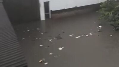 Cimahi Dikepung Banjir, Warga Tuding Penyempitan Sungai Akibat Bangunan Liar Jadi Biang Keladi