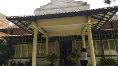 Rumah Wongso Abuchaer di Baros: Jejak Saudagar Sahabat Bung Karno yang Kini Menunggu Perpisahan