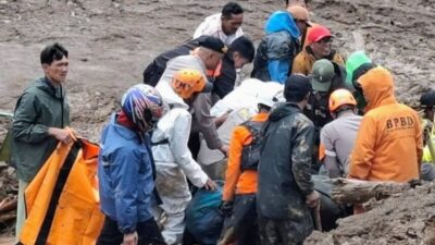 Longsor Terjang Cisarua Bandung Barat, 8 Orang Tewas dan 82 Masih Dicari