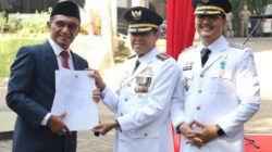 Pemerintah Cimahi Serahkan Surat Keputusan Pensiun Kepada Pejabat Menjelang Purna Tugas