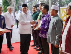 Perkuat Legalitas Aset, BPN Serahkan 33 Sertifikat Tanah Wakaf di Sulteng