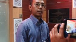 Kejari Sita Dua Koper Usai Geledah Disnaker Cimahi