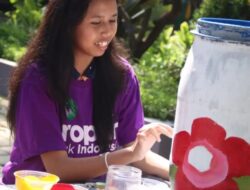 Transformasi Estetika, cara Unik Pelukis Cimahi Ajarkan Anak-Anak ‘Mencintai’ Tong Sampah