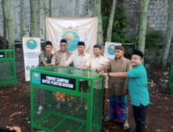 ‎Perdana, Yayasan Desembilan Nusantara Sentosa Salurkan Keranjang Sampah Ke Warga RW 9 Tanimulya