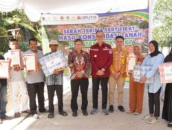 Pemkot Sukabumi Tuntaskan Penataan Kawasan Cipelang, 60 Kepala Keluarga Terima Sertifikat Hak Milik