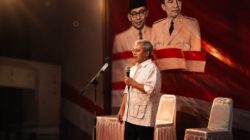 Yudi Latif: Demokrasi Indonesia Harus Bergerak ke Keadilan Ekonomi, Bukan Sekadar Demokrasi Politik