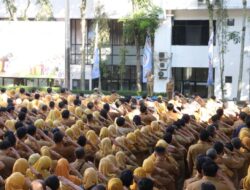 Pemkot Cimahi Serahkan Santunan Jaminan Kematian Bagi Petugas Kebersihan