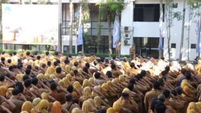 Pemkot Cimahi Serahkan Santunan Jaminan Kematian Bagi Petugas Kebersihan