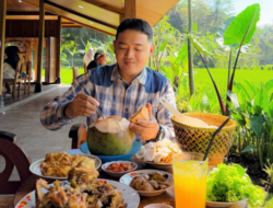 Menikmati Kekayaan Cita Rasa Khas Sunda di Warung Makan Pengkolan Jati Sumedang