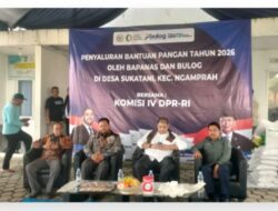 Bulog Salurkan Bantuan Beras untuk 598 Keluarga di Sukatani KBB