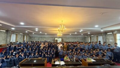 Raden Koesoemo Hutaripto Terima Kunjungan 100 Siswa SMP IT Azkia di DPRD Kota Sukabumi