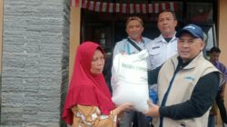 2.138 KPM di Cisarua Terima Bantuan Beras untuk Tiga Bulan