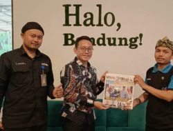 Jurnalis Independen Bersatu Sosialisasikan Pojok Baca Trigatra Bangun Bahasa ke Nutrifood Bandung