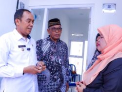 Wali Kota Cimahi Serahkan Rumah Layak Huni Kepada Korban Pergeseran Tanah di Cibabat