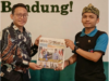 Mengeksistensikan Kearifan Lokal dan Khazanah Global Berbasis Pojok Baca Trigatra Bangun Bahasa